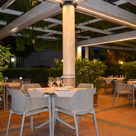 Hotel Il Tesoro Pompeiano 3*